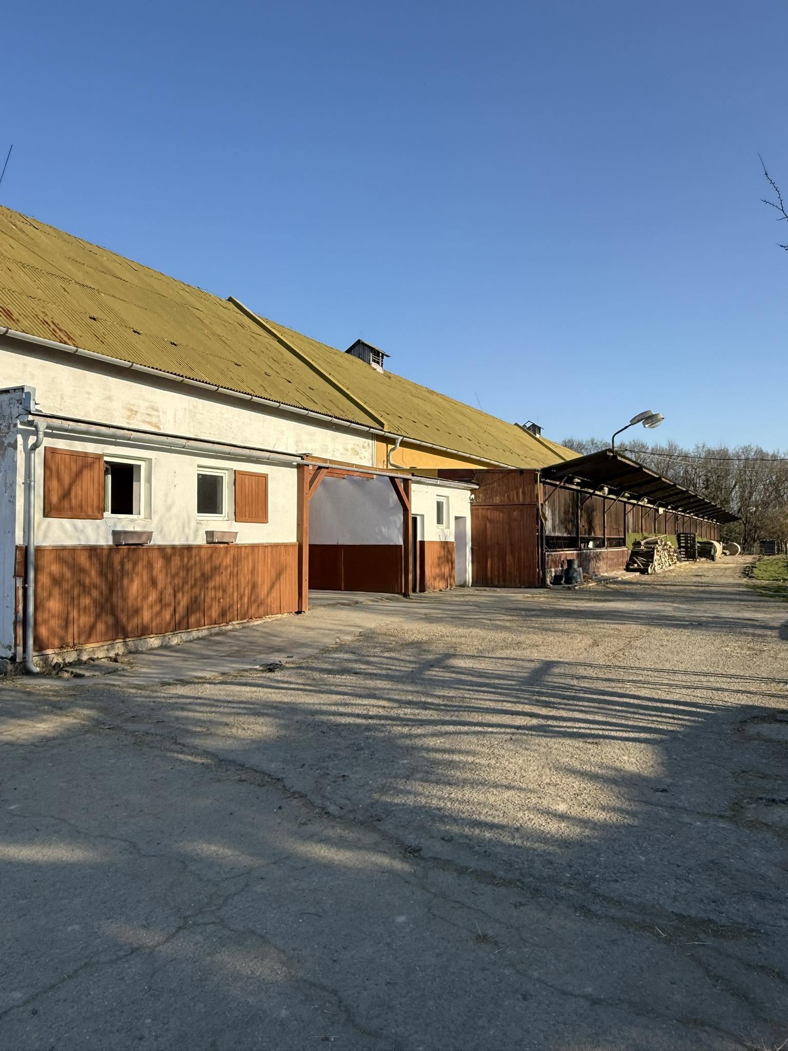 K dispozici jsou boxy o velikosti 3,5 × 4,5